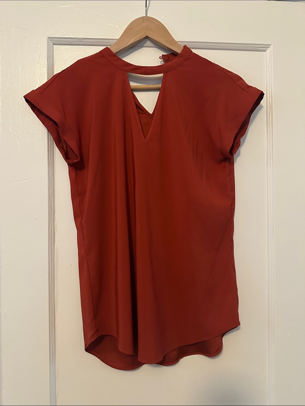 Express Women's Rust Short Sleeve Keyhole Top